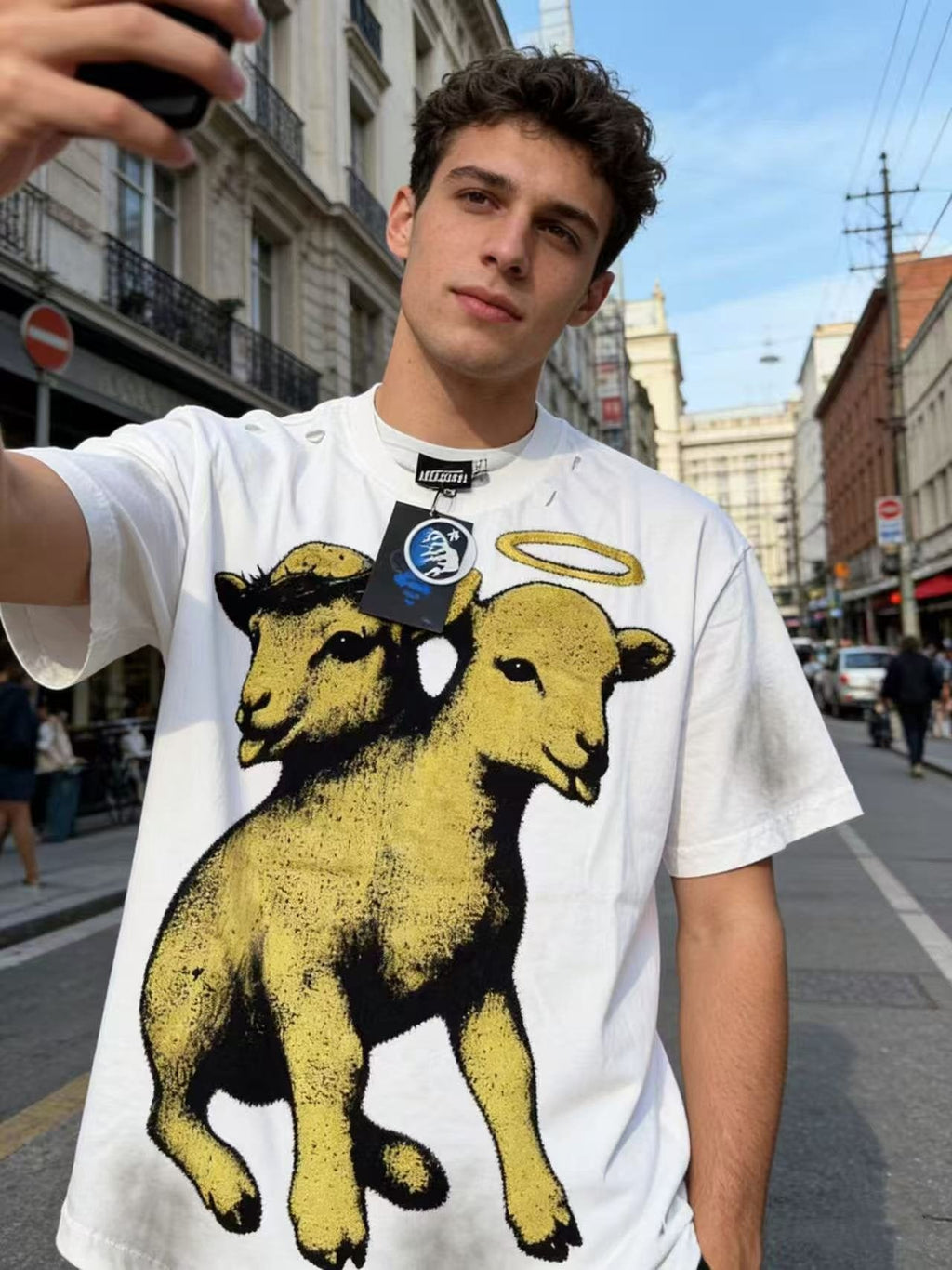 Hellstar Two-Headed Lamb Graphic T-Shirt — model