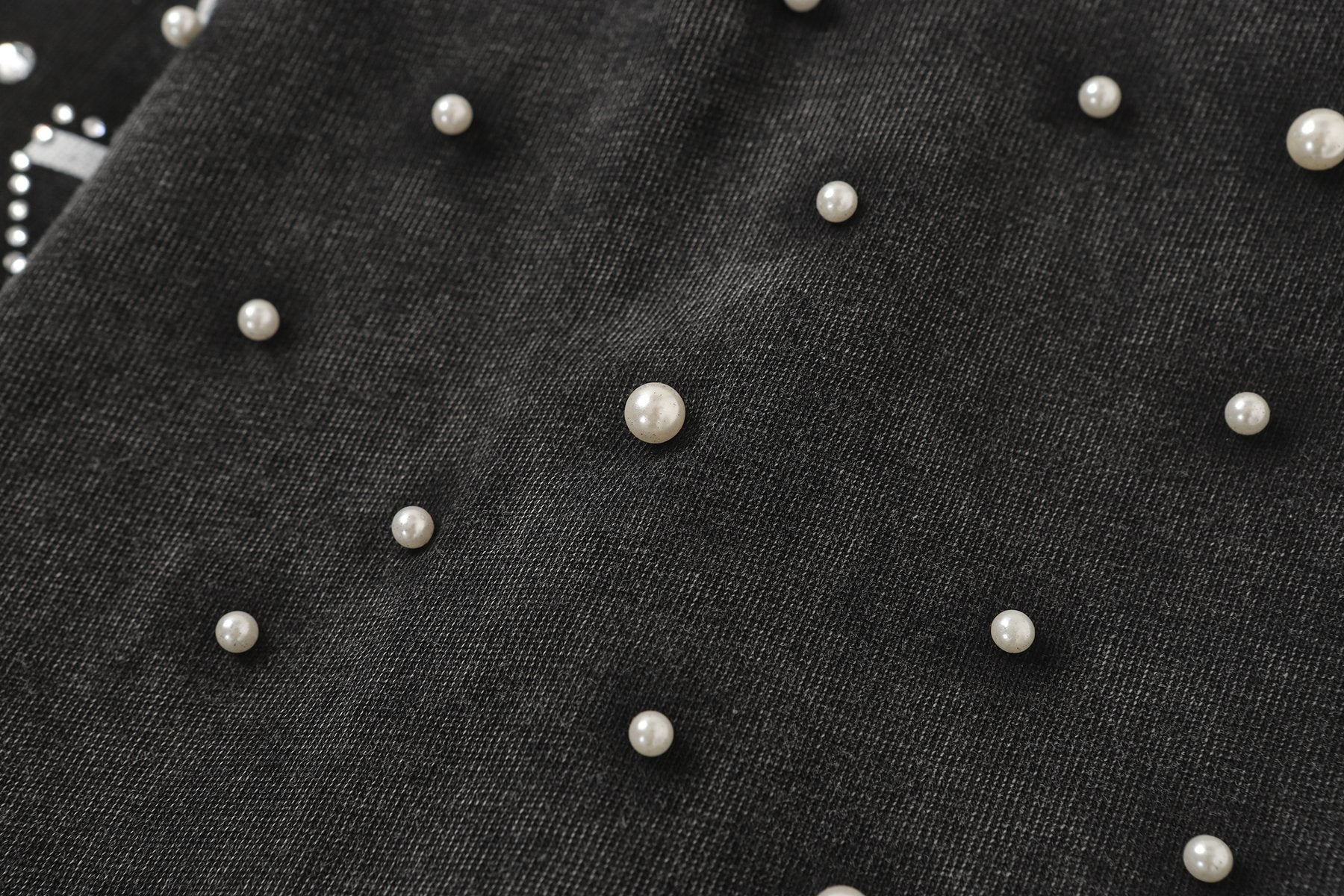 Godspeed Hooded Skull Graphic Studded-Sleeve T-Shirt — fabric_closeup