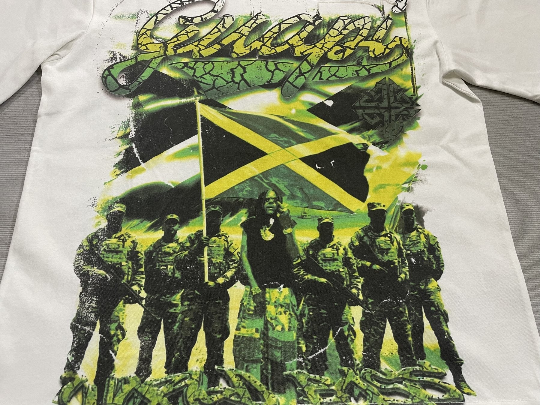 GUAPI World Boss Graphic Short-Sleeve T-Shirt — detail