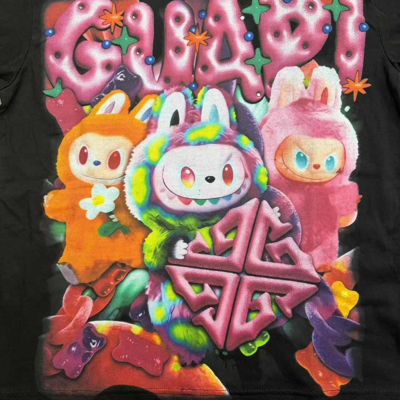 GUAPI Character Graphic Short-Sleeve T-Shirt — detail