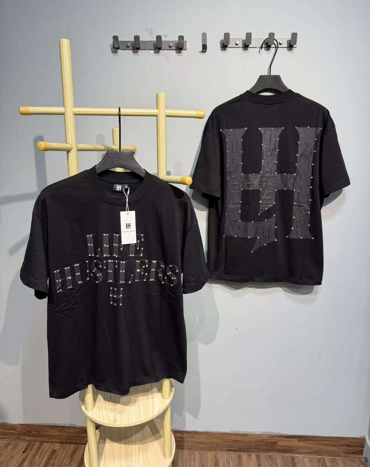 Life Hustlere Tonal HH Graphic T-Shirt — context