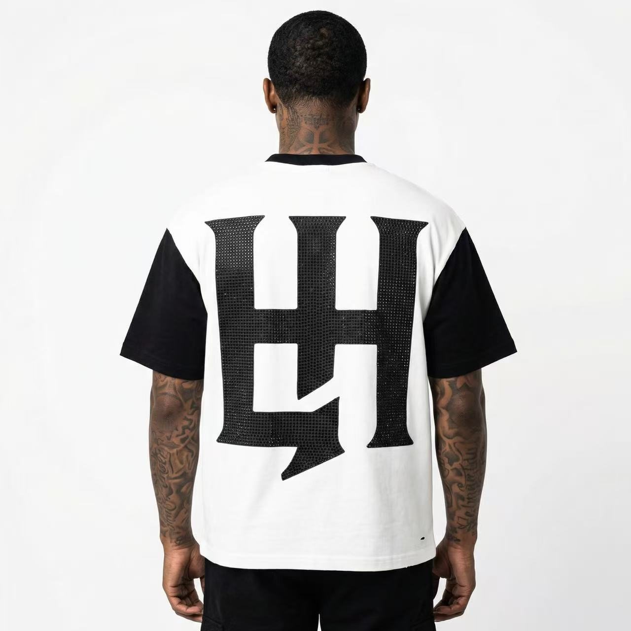 Life Hustlere Contrast-Sleeve Graphic T-Shirt — model