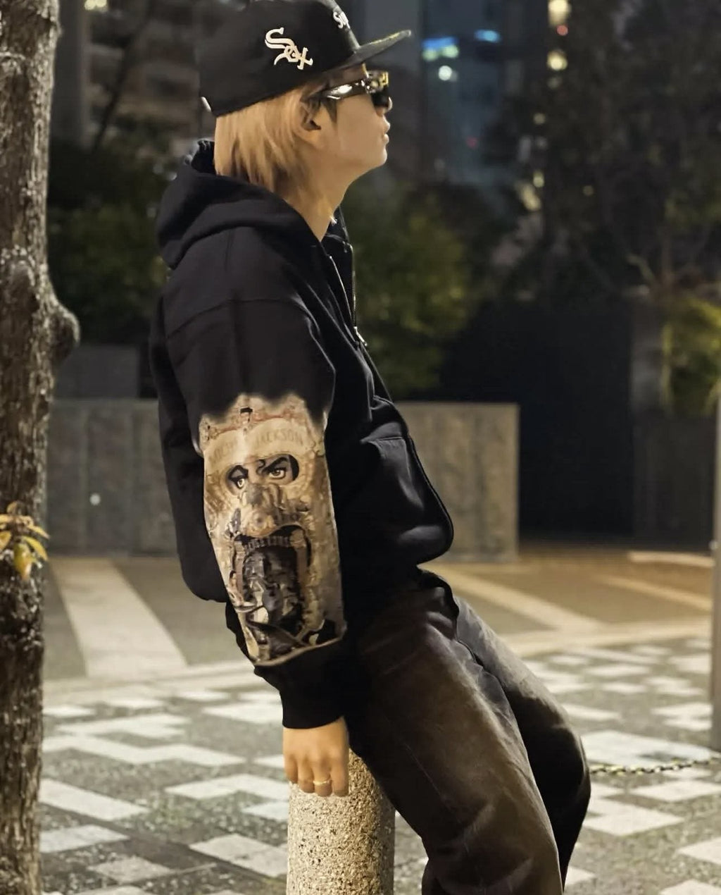 Supreme Sleeve Graphic Zip Hoodie — side