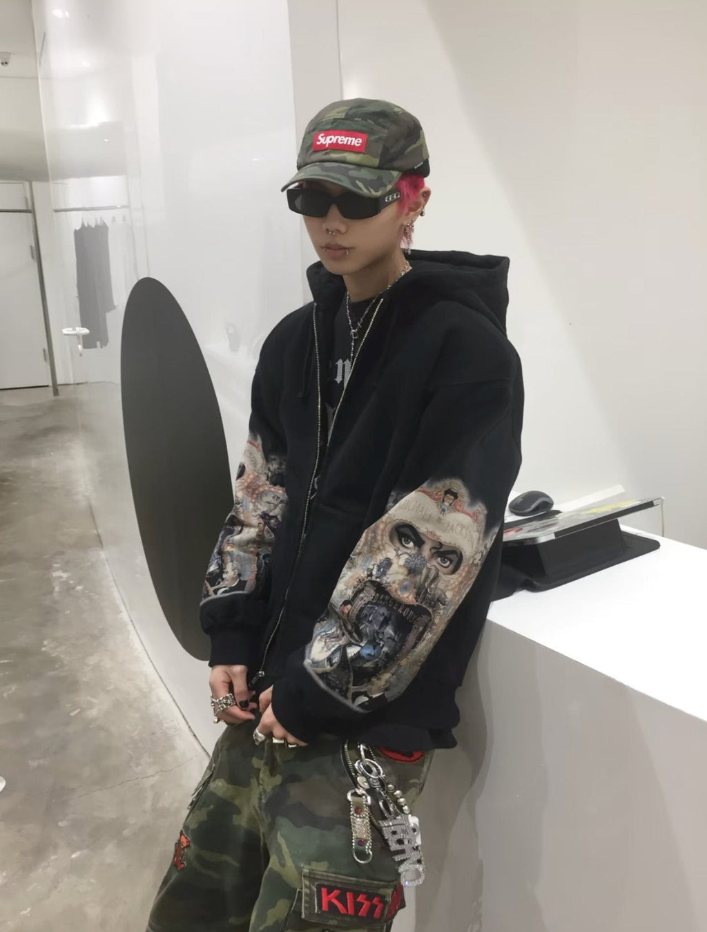 Supreme Graphic Sleeve Zip Hoodie — model