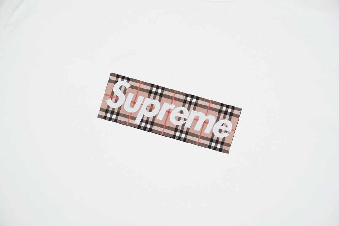 Supreme Plaid Box-Logo Graphic T-Shirt — detail