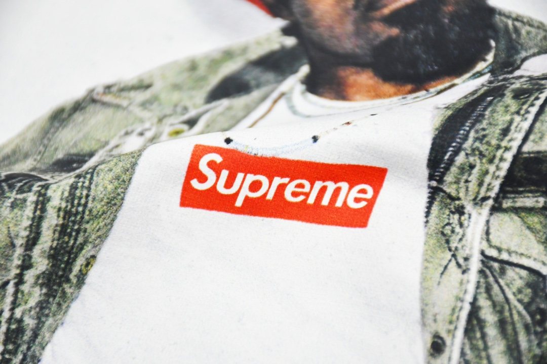Supreme André 3000 Portrait Graphic T-Shirt — detail