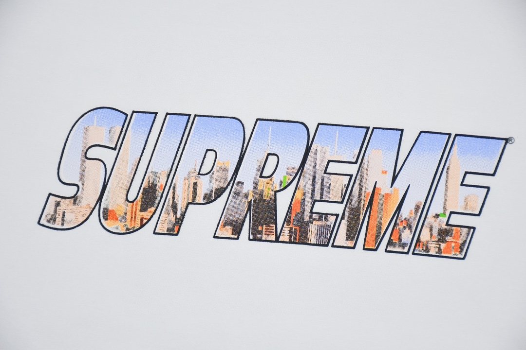 Supreme Gotham Skyline Graphic T-Shirt — fabric_closeup