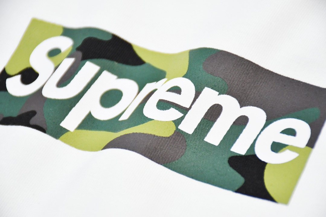 Supreme Camo Box Logo Short-Sleeve T-Shirt — detail