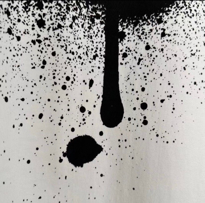 Supreme Paint-Drip Graphic T-Shirt — fabric_closeup