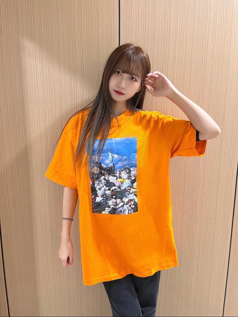 Supreme Trash Scenery Graphic T-Shirt — model