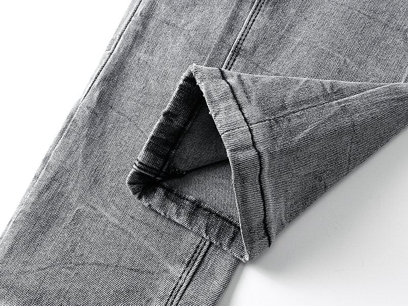 R+A Gray Graphic Detail Distressed Jeans — detail