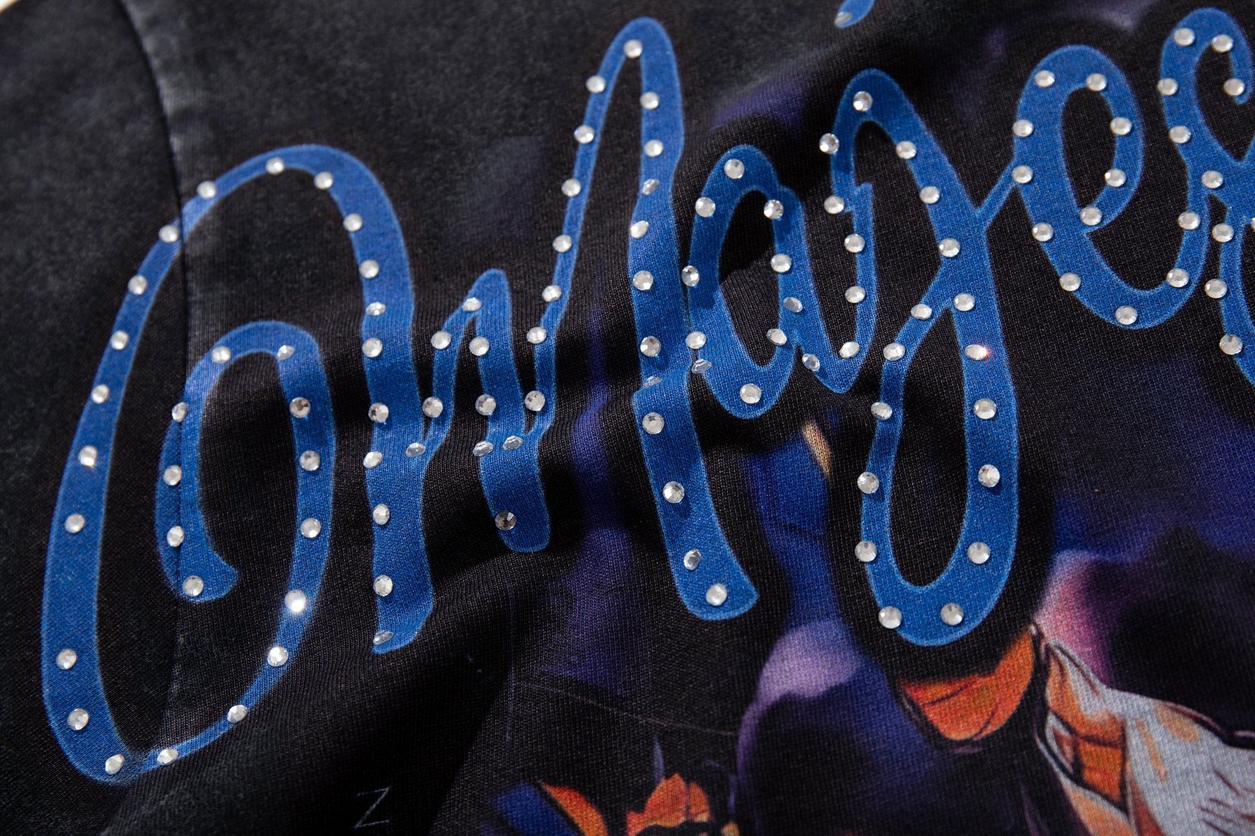 MAJESTIK P71 Rhinestone Graphic T-Shirt — detail