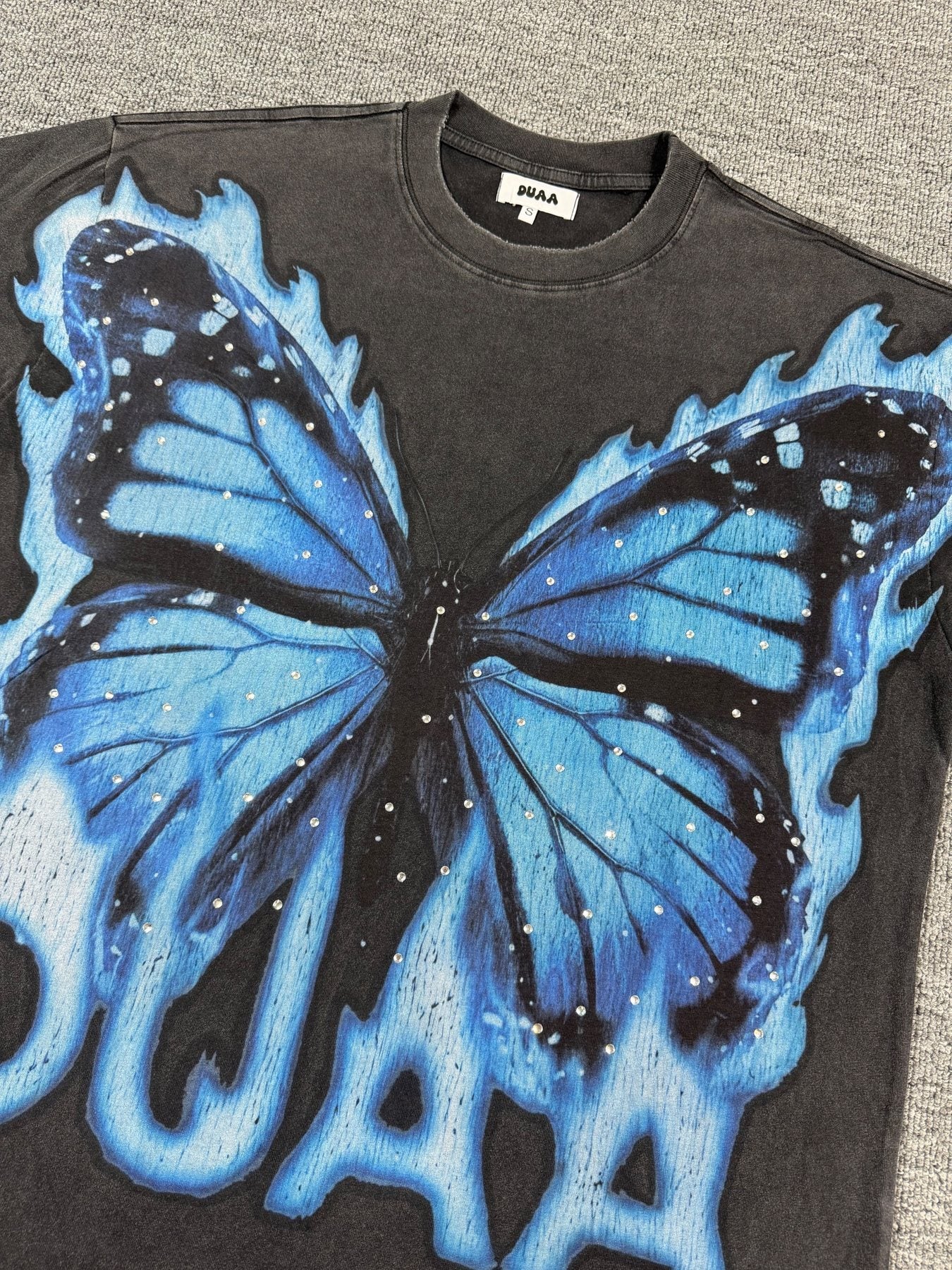 DUAA New Age Butterfly Graphic T-Shirt — detail