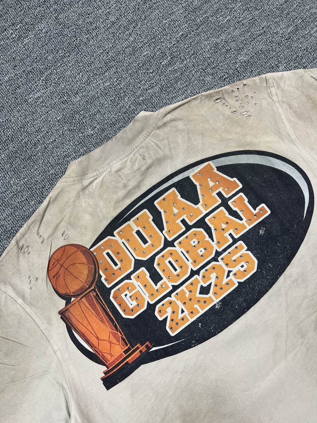 DUAA New Age Basketball Graphic T-Shirt — detail