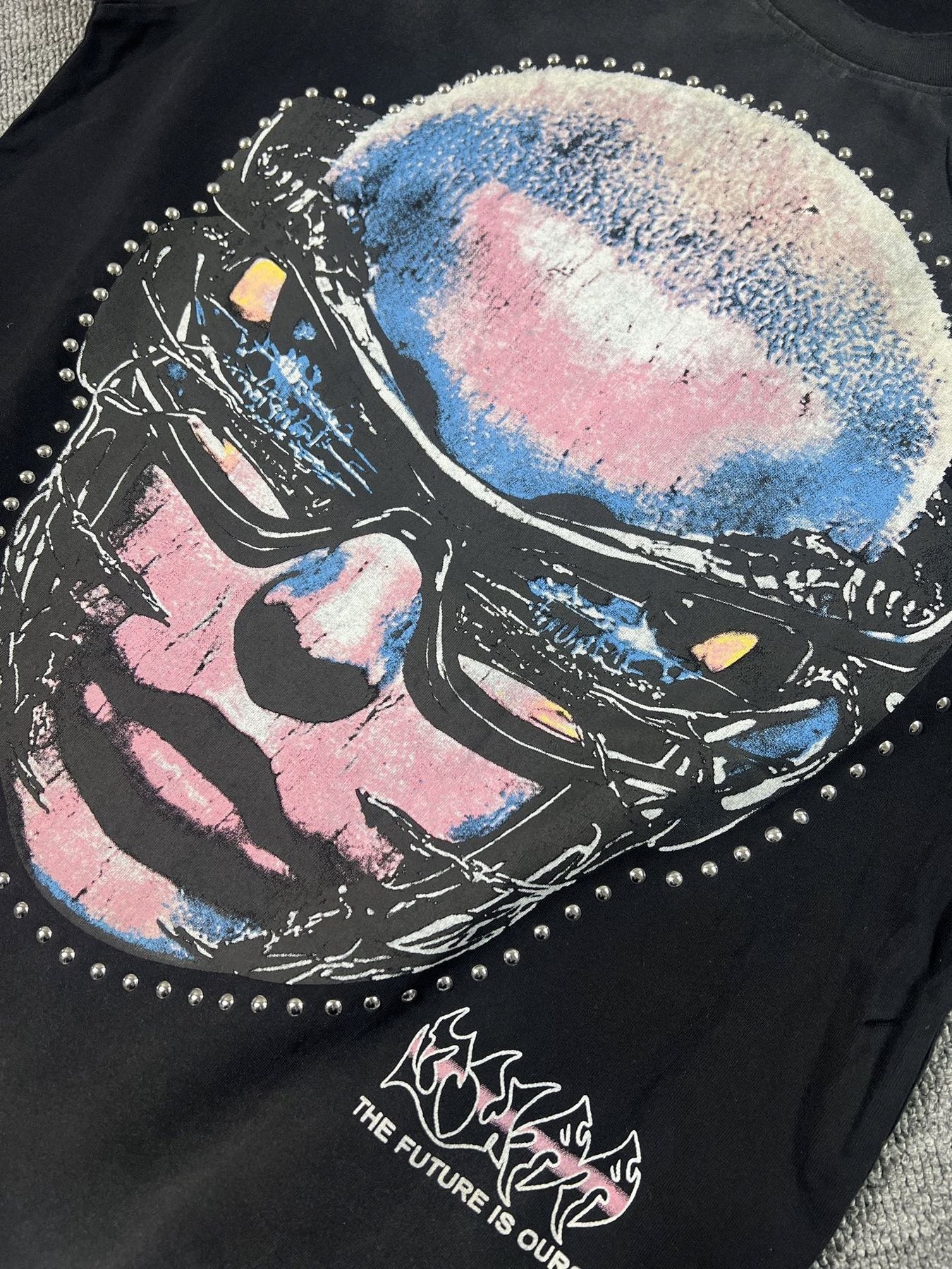 DUAA New Age Graphic Short-Sleeve T-Shirt — detail