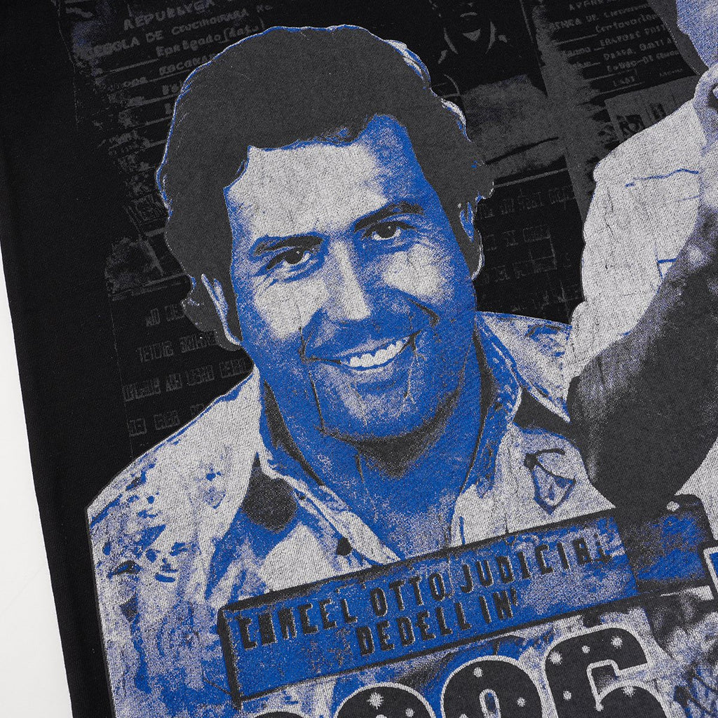 VALLEY Portrait Graphic Short-Sleeve T-Shirt — detail