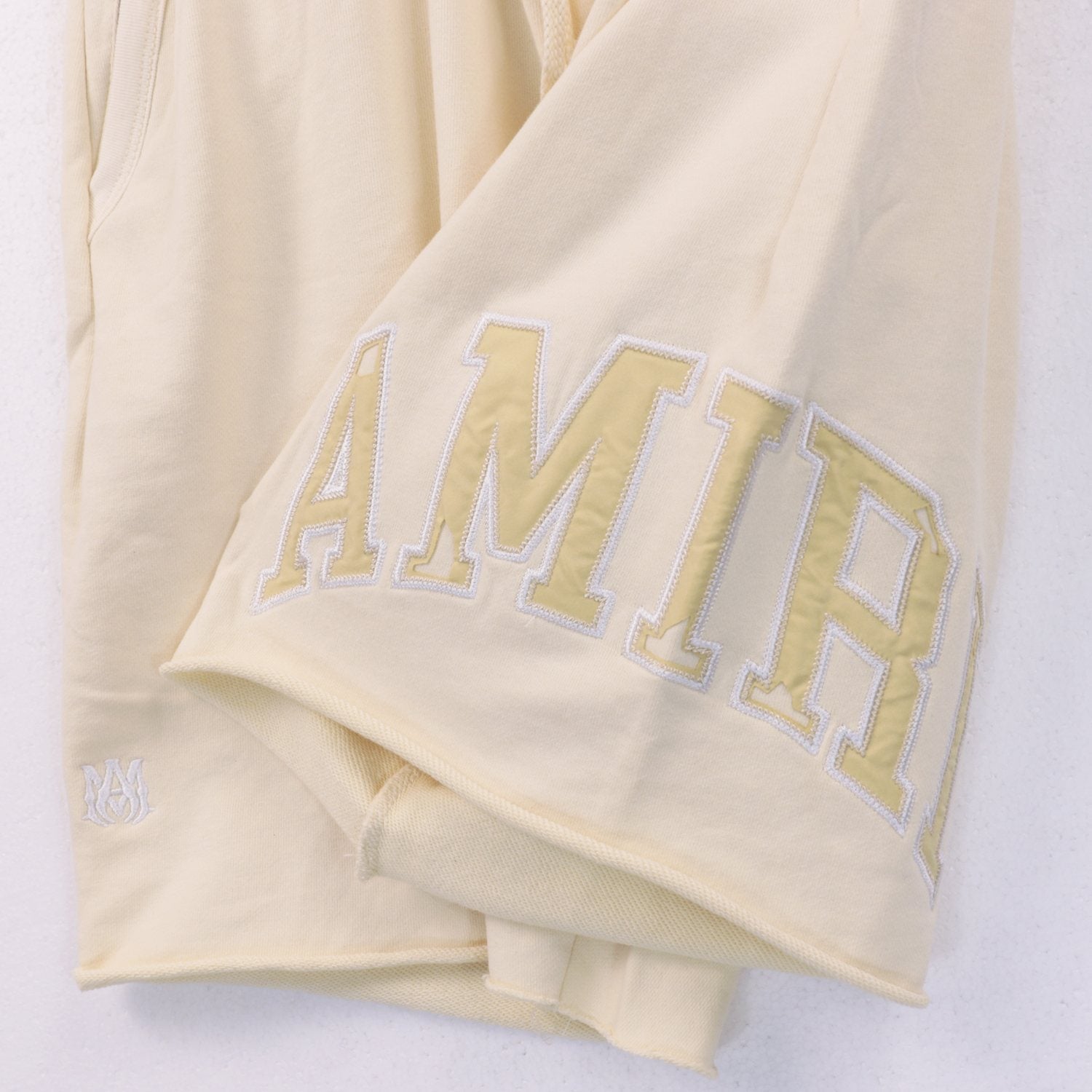 AMIRI Vintage Collegiate Graphic Shorts — detail