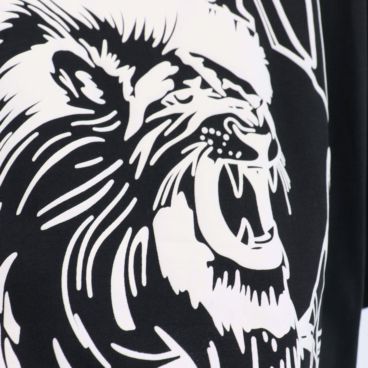 AMIRI Lion Outline Graphic T-Shirt — detail