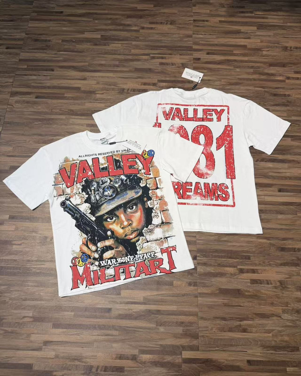 VALLEY 1981 Dreams Graphic T-Shirt — context