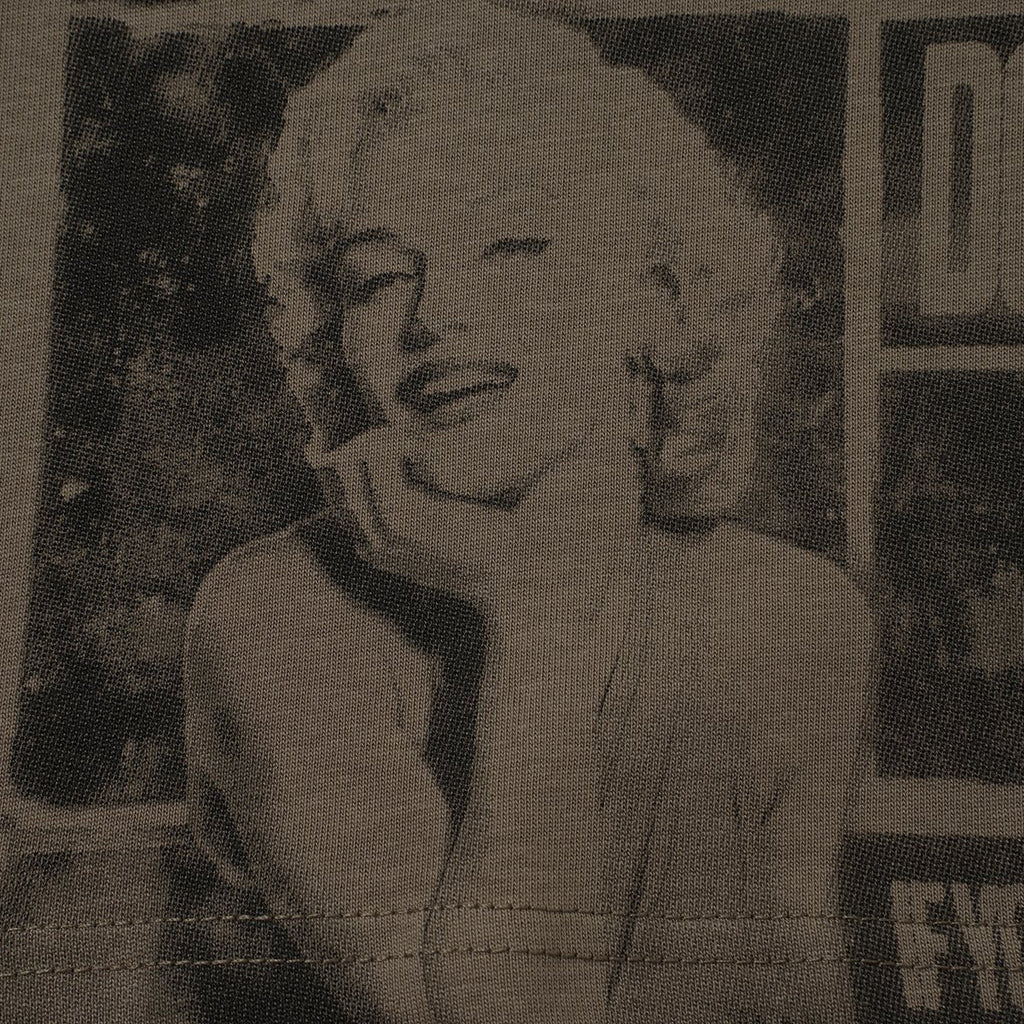 VALLEY Marilyn Monroe Dreams Graphic T-Shirt — detail