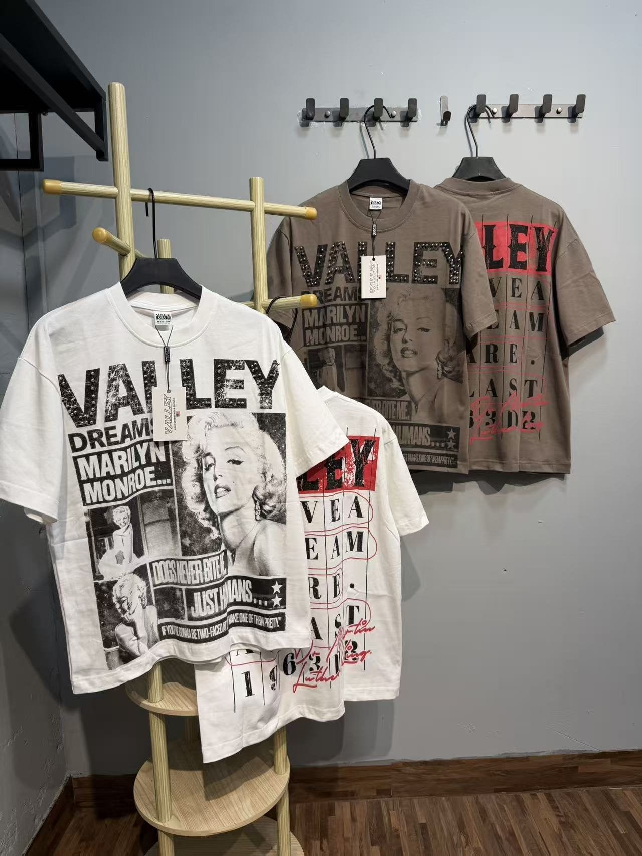 VALLEY Marilyn Monroe Dreams Graphic T-Shirt — context