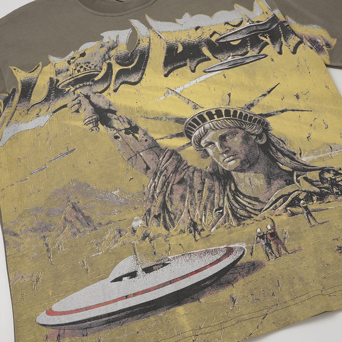VALLEY Olive Statue of Liberty Graphic Short-Sleeve T-Shirt — detail
