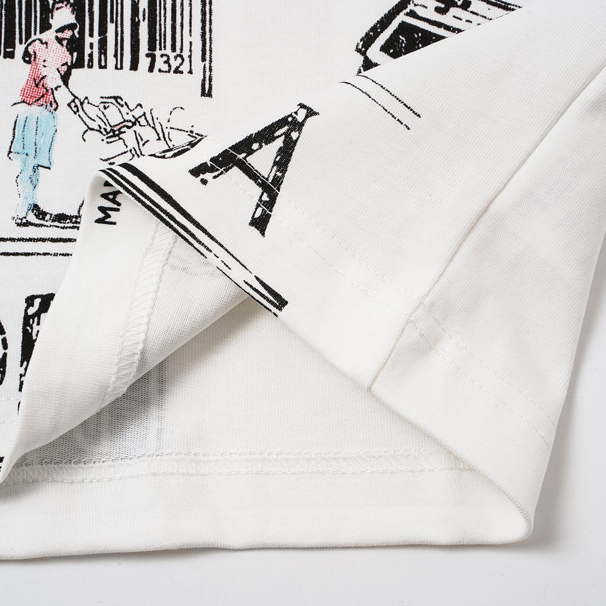VALLEY Dreams Graphic Short-Sleeve T-Shirt — detail