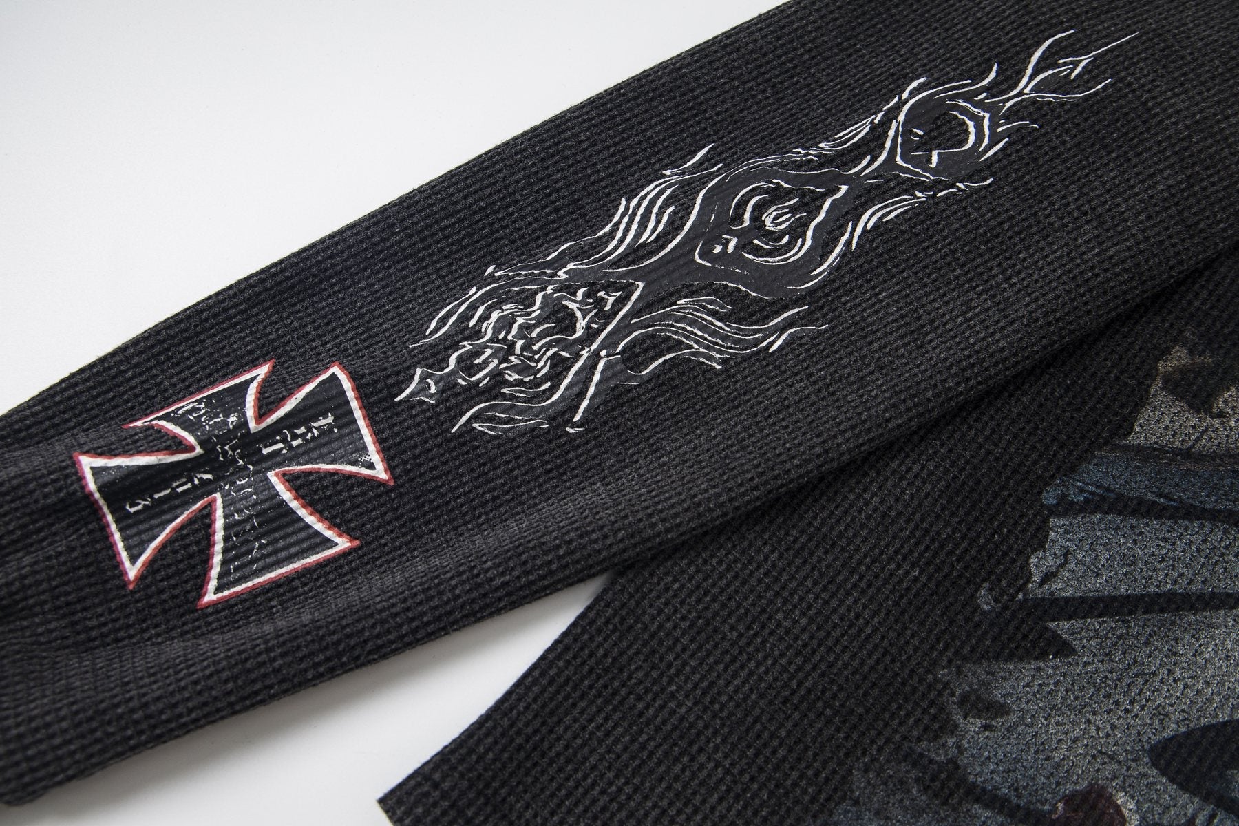 Godspeed Out of Many One Graphic Long-Sleeve T-Shirt — detail