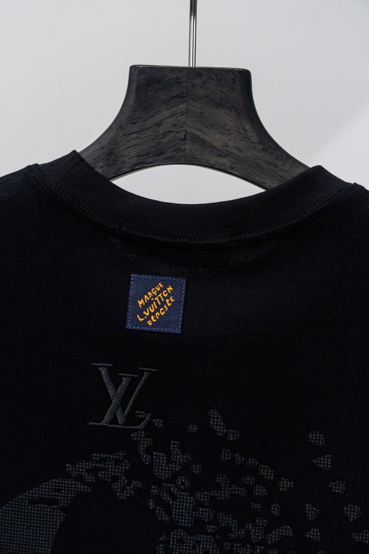 Louis Vuitton*LV Tonal Monogram Graphic T-Shirt — detail