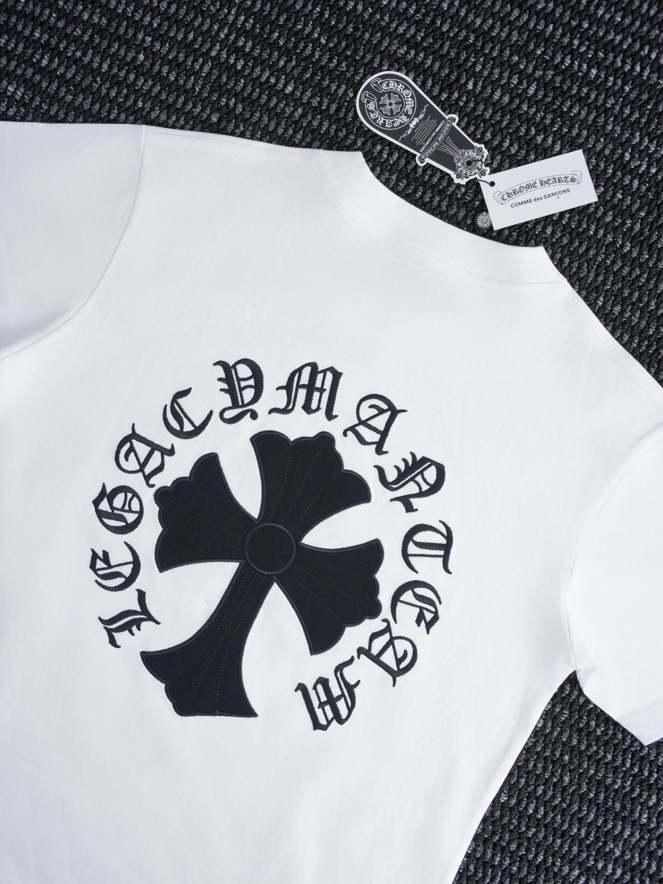 Chrome Hearts Ring Cross Graphic T-Shirt — context