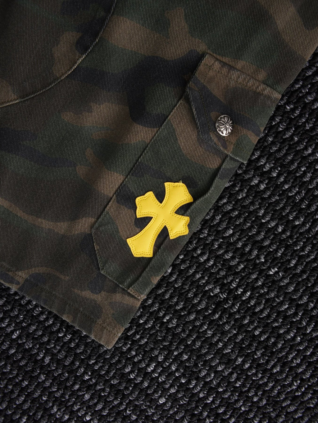 Chrome Hearts Camouflage Cross Patch Cargo Shorts — detail