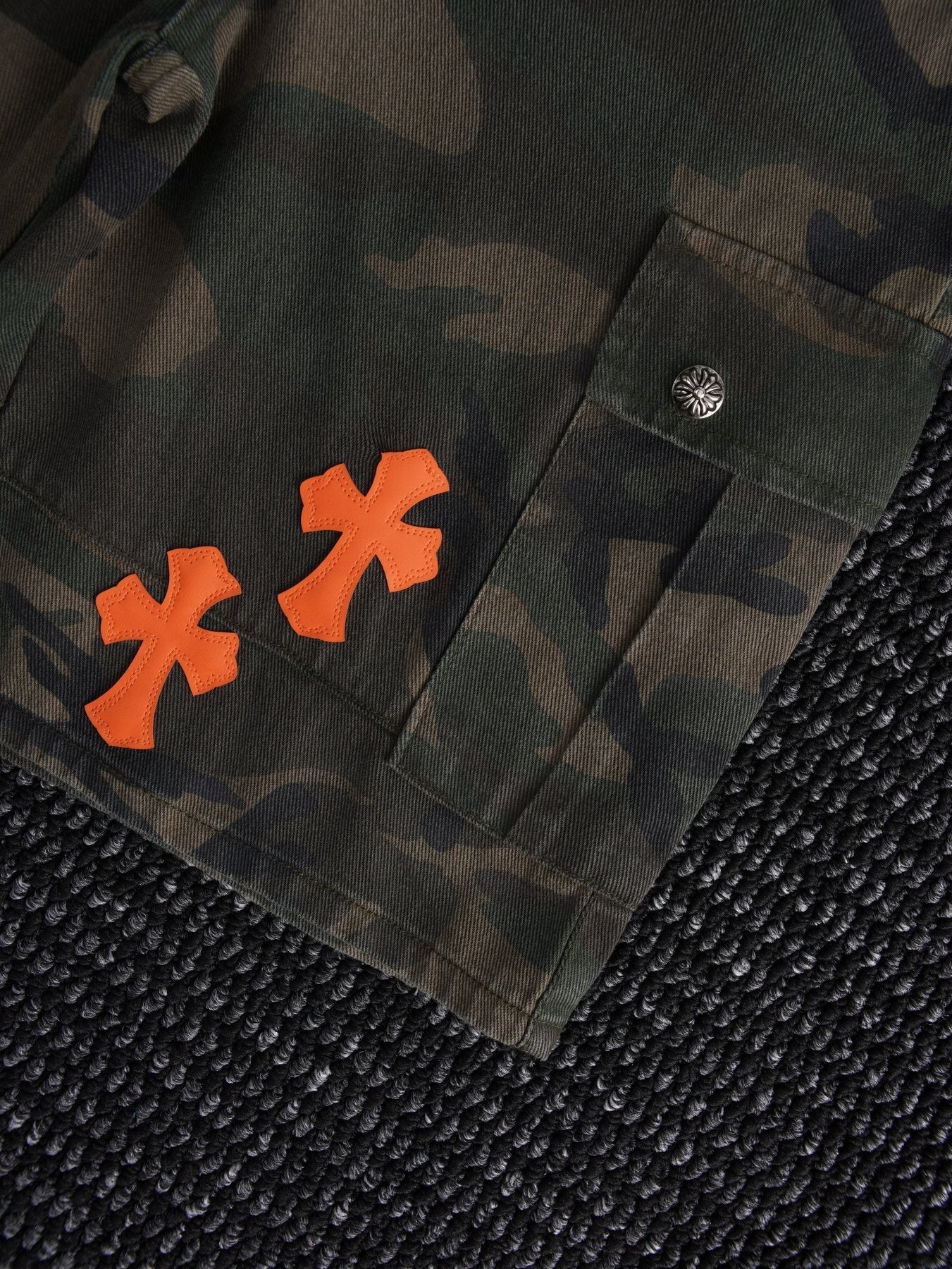 Chrome Hearts Green Camouflage Cargo Shorts — detail