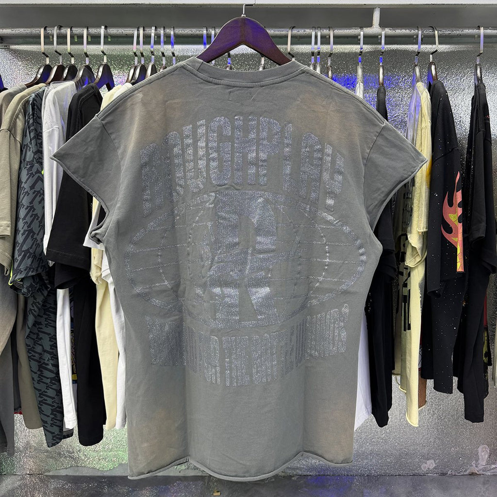 Rough Play Skull Globe Sleeveless T-Shirt — context