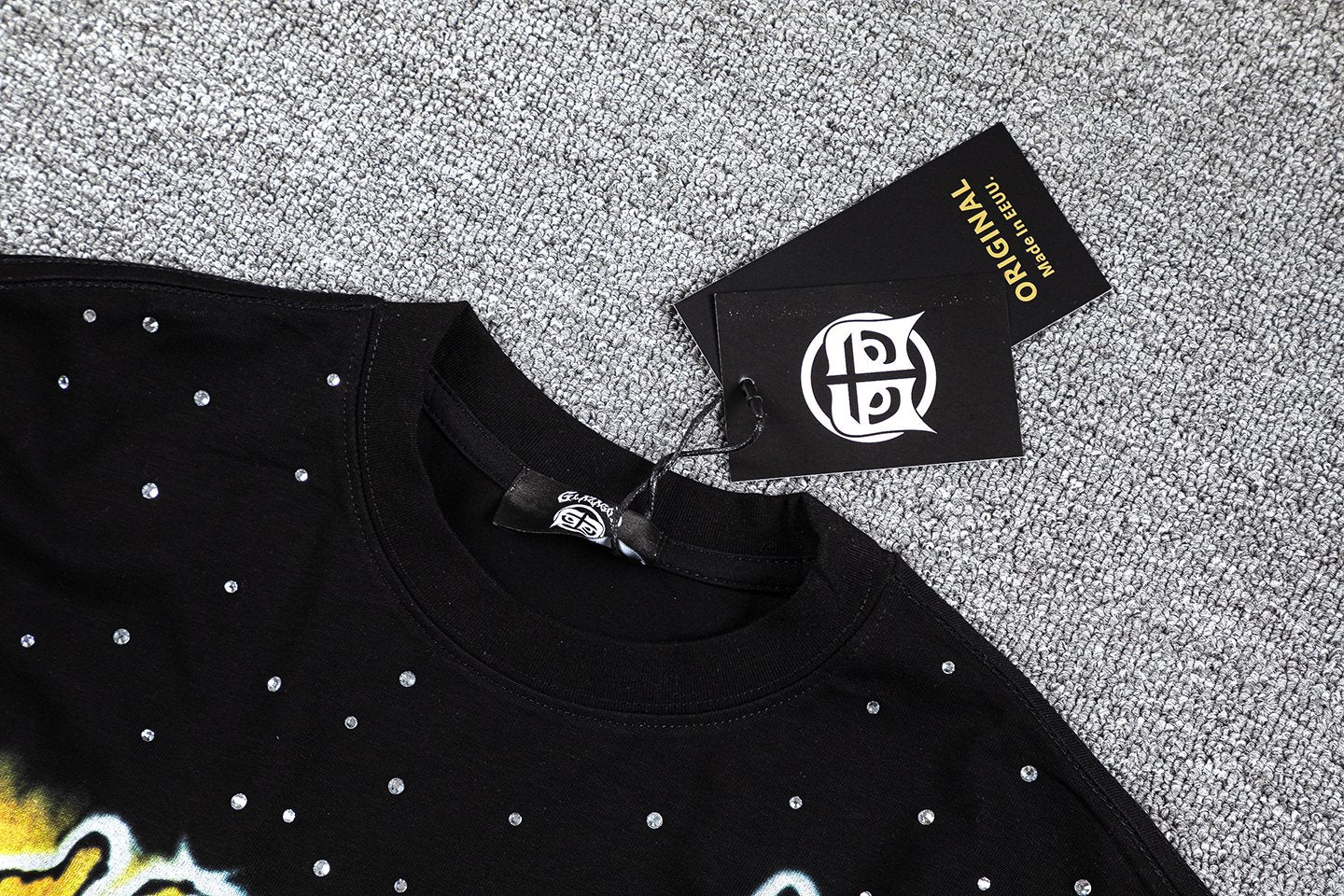 Glo Gang Bear Graphic Short-Sleeve T-Shirt — neck_label