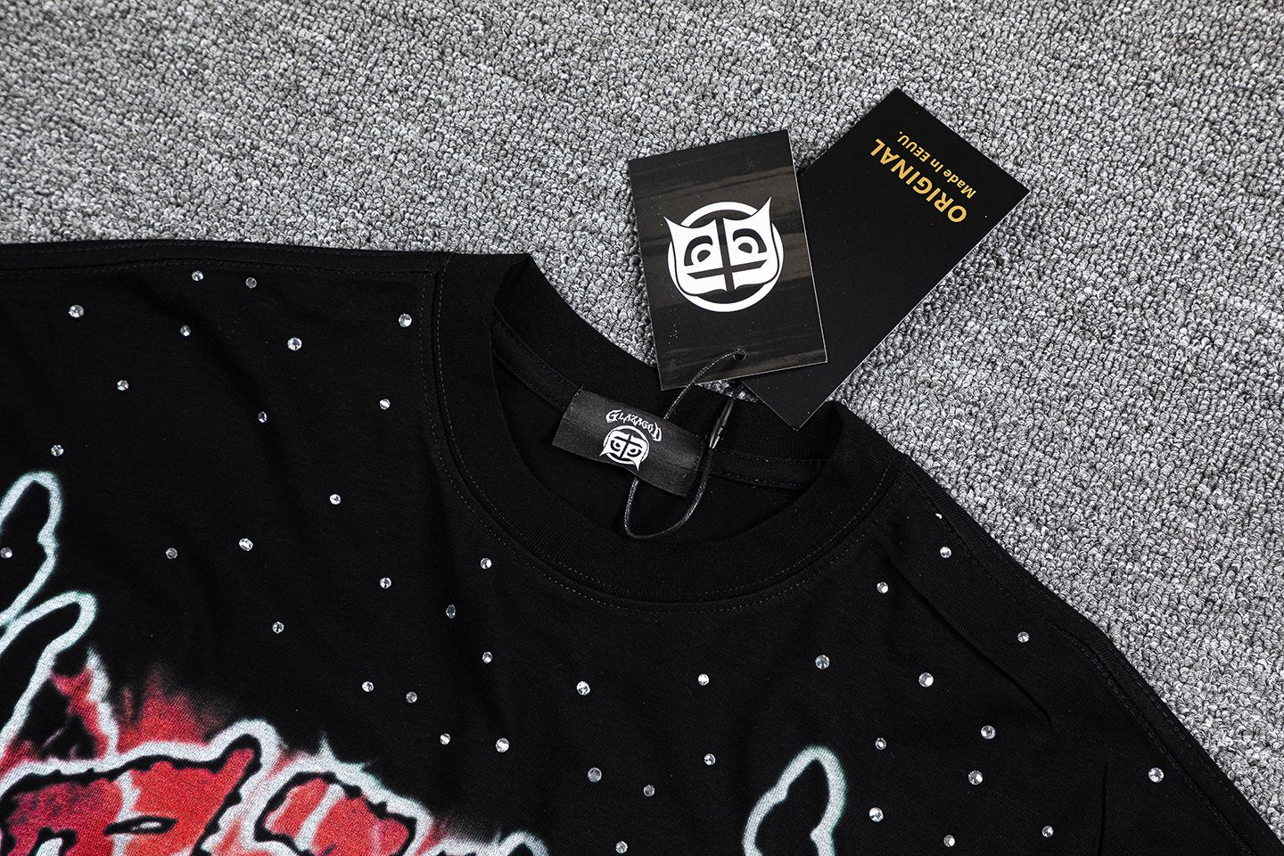 Glo Gang Bear Graphic Short-Sleeve T-Shirt — neck_label