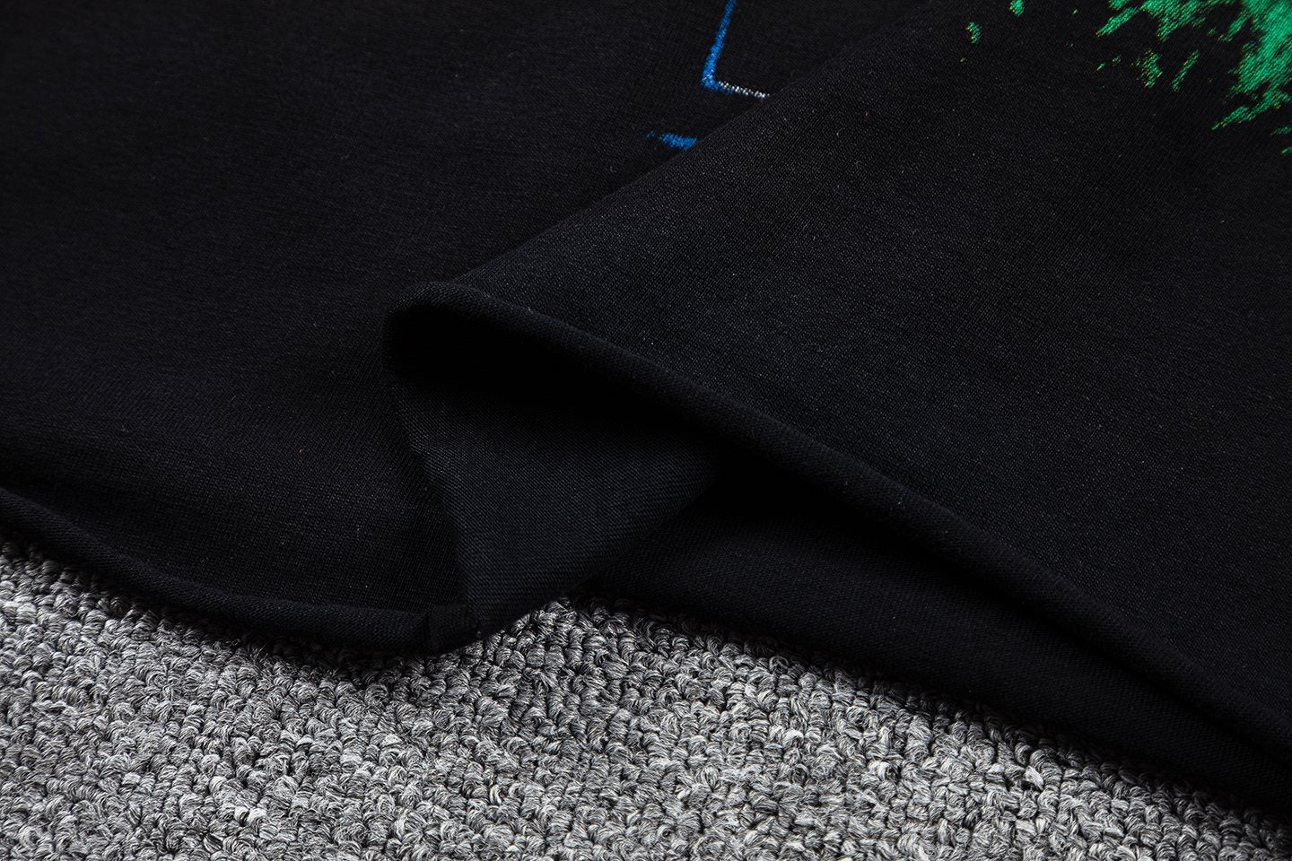 HARMONY Mountain Graphic Short-Sleeve T-Shirt — fabric_closeup
