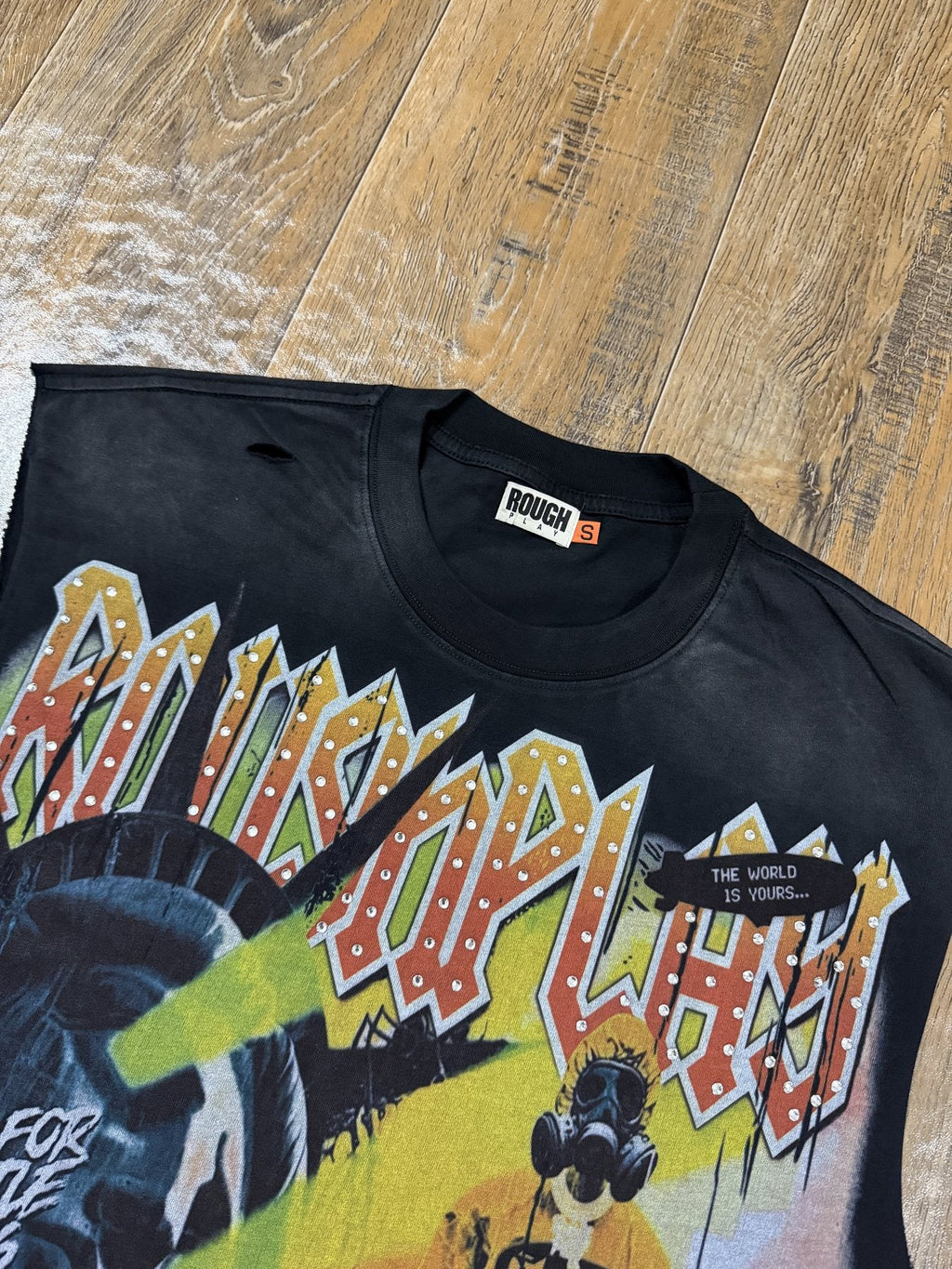 Rough Play Warning Globe Graphic Sleeveless T-Shirt — detail