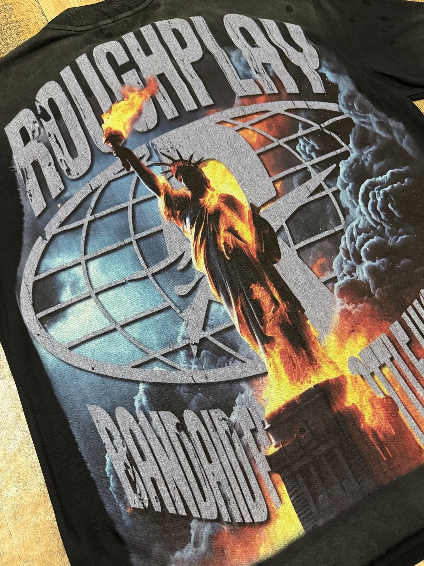 Rough Play Statue of Liberty Graphic T-Shirt — detail