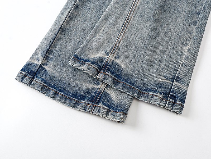 VALABASAS Light Blue Flared Jeans — detail