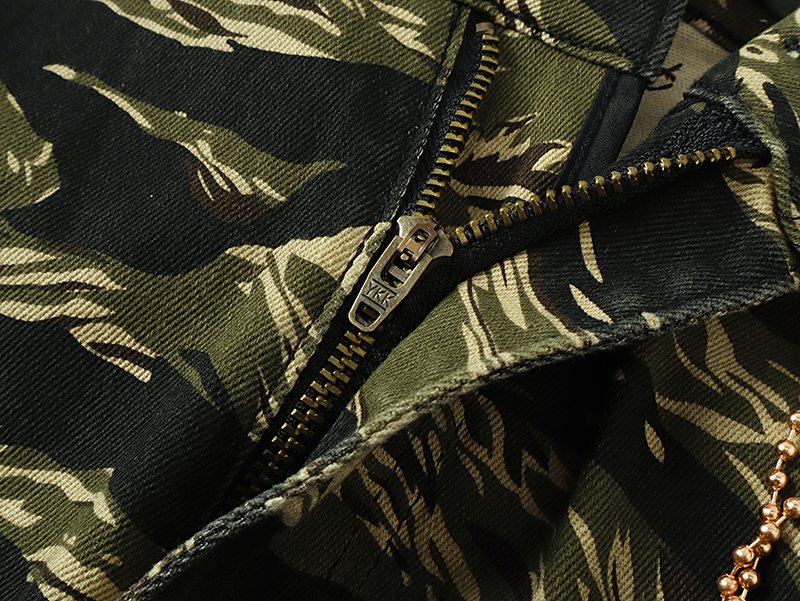 VALABASAS Olive Camo Cargo Pants — detail