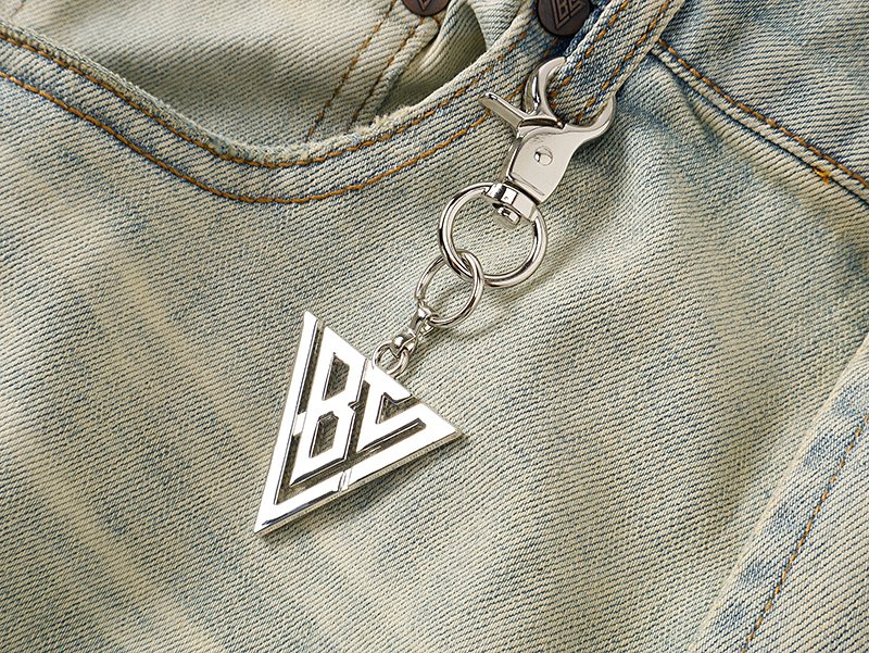VALABASAS Light Blue Flare Jeans — detail