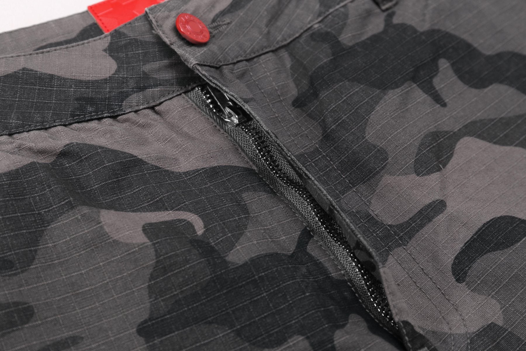 Hellstar Camo Cargo Shorts — detail