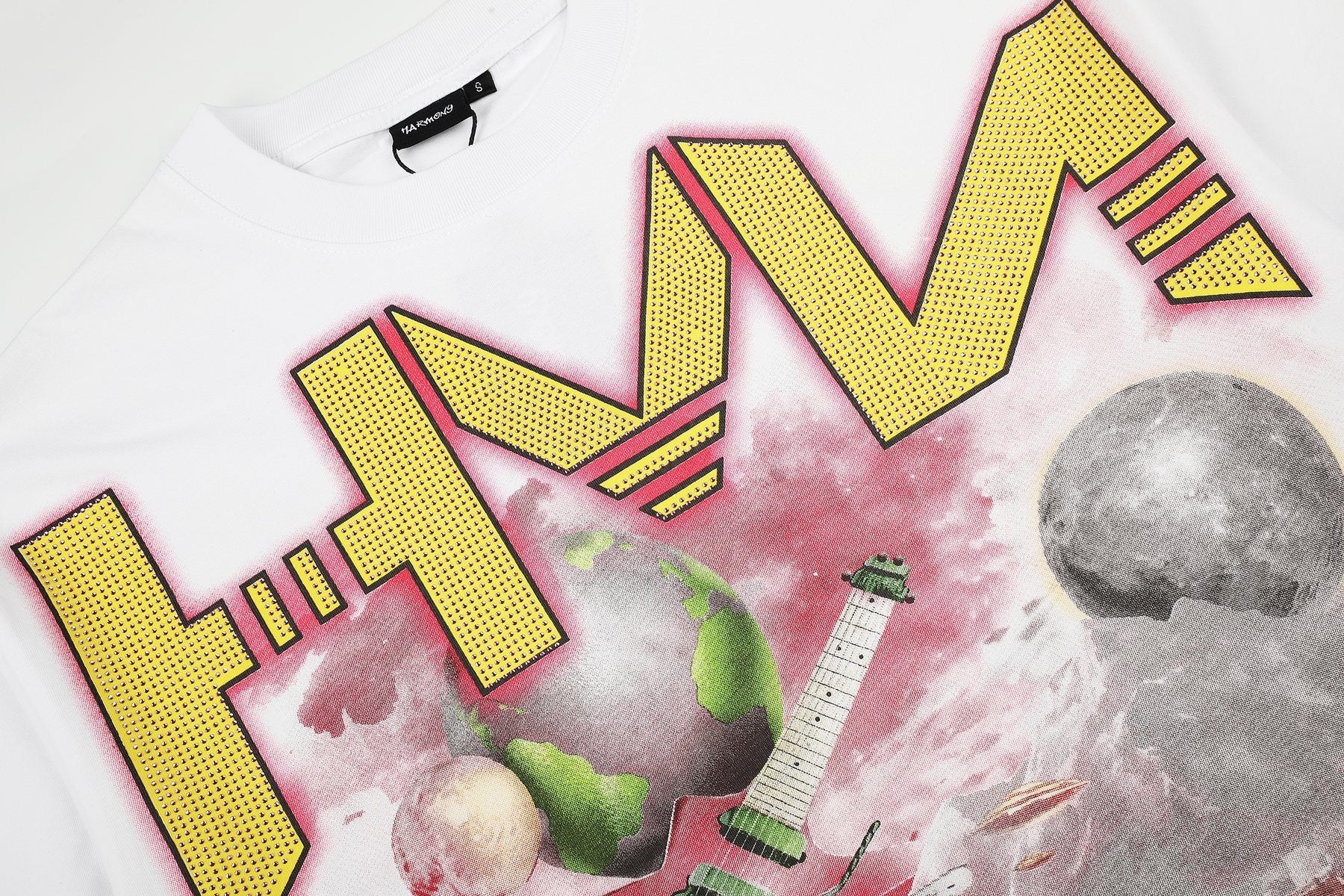 HARMONY Pink-Trim Distressed Graphic T-Shirt — detail