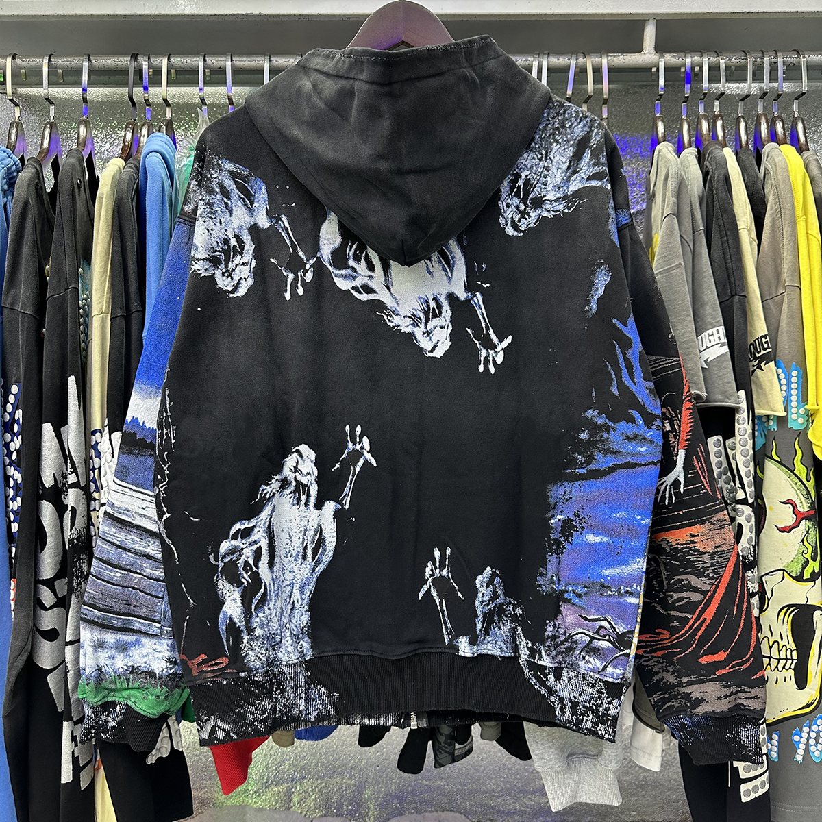 VALE USA Ghost Halloween Graphic Zip-Up Hoodie — context