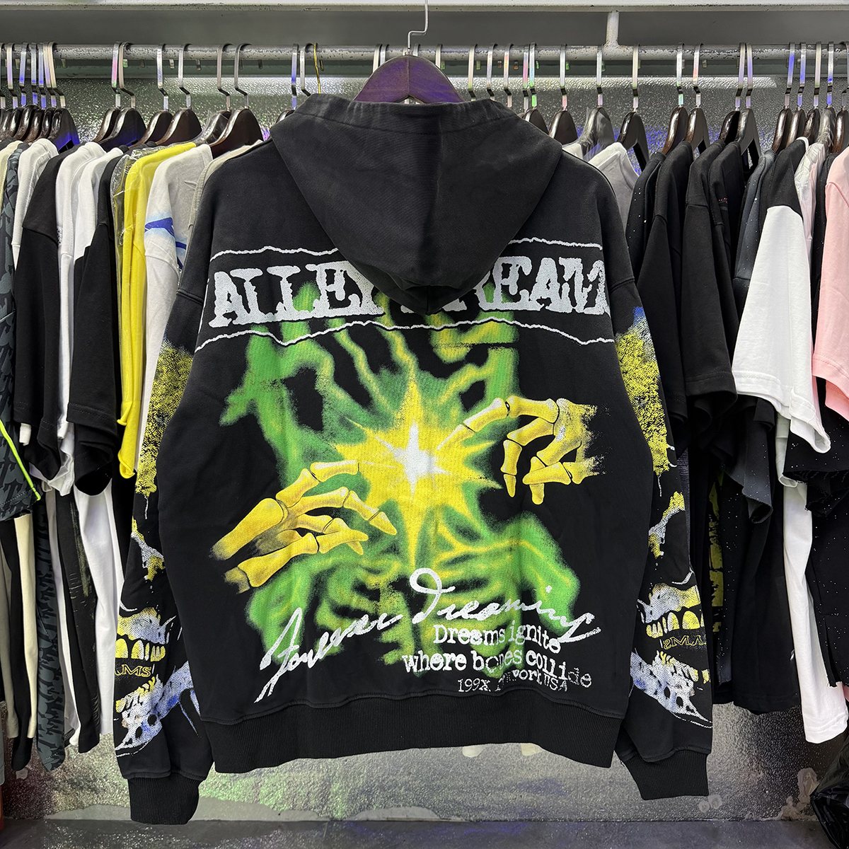 VALE USA Gravedigger Skull Graphic Zip Hoodie — context