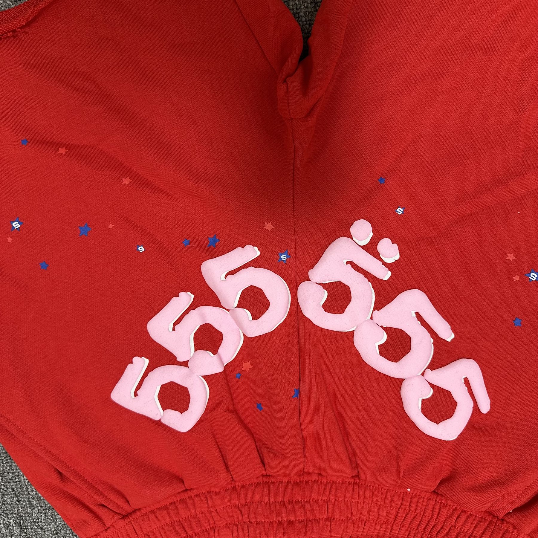 Sp5der 555 Graphic Red Shorts — detail