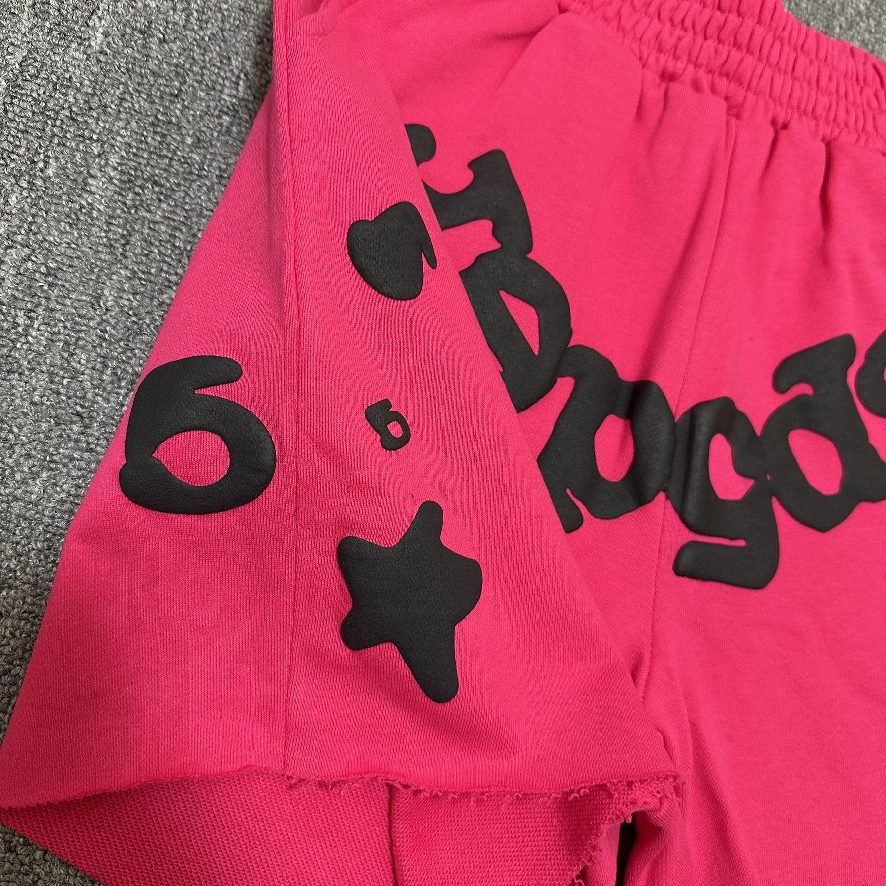 Sp5der Pink Graphic Terry Shorts — detail