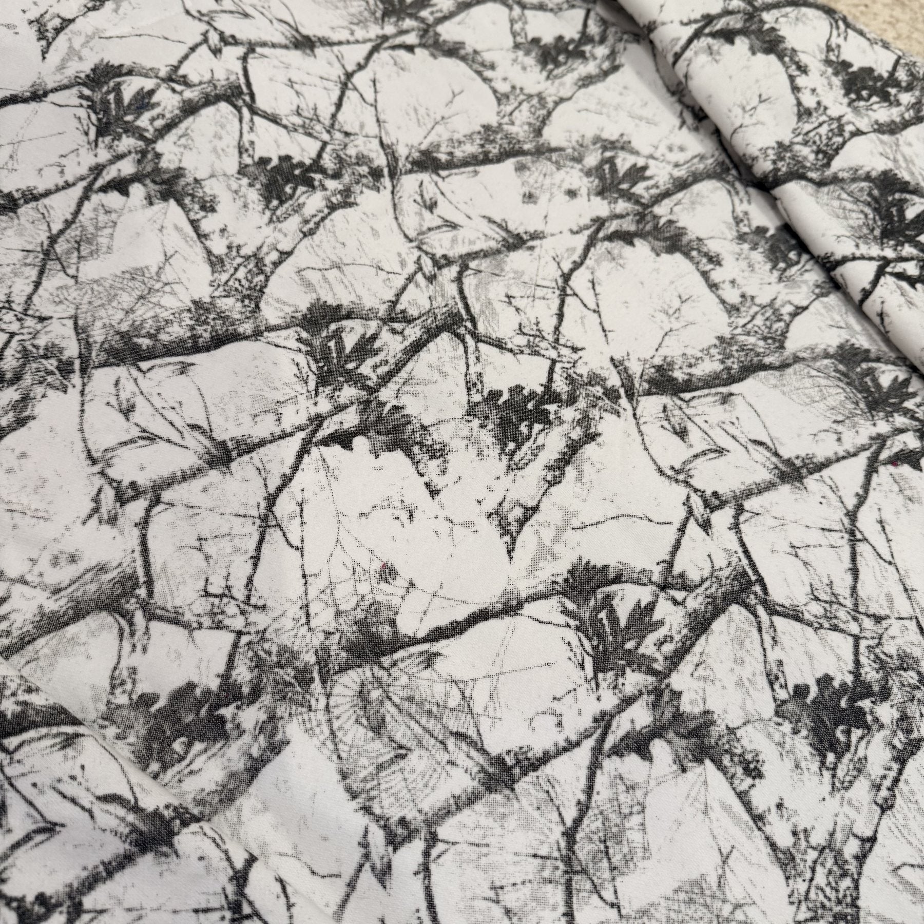 Sp5der Camo Spider Graphic Hoodie & Shorts Set — fabric_closeup