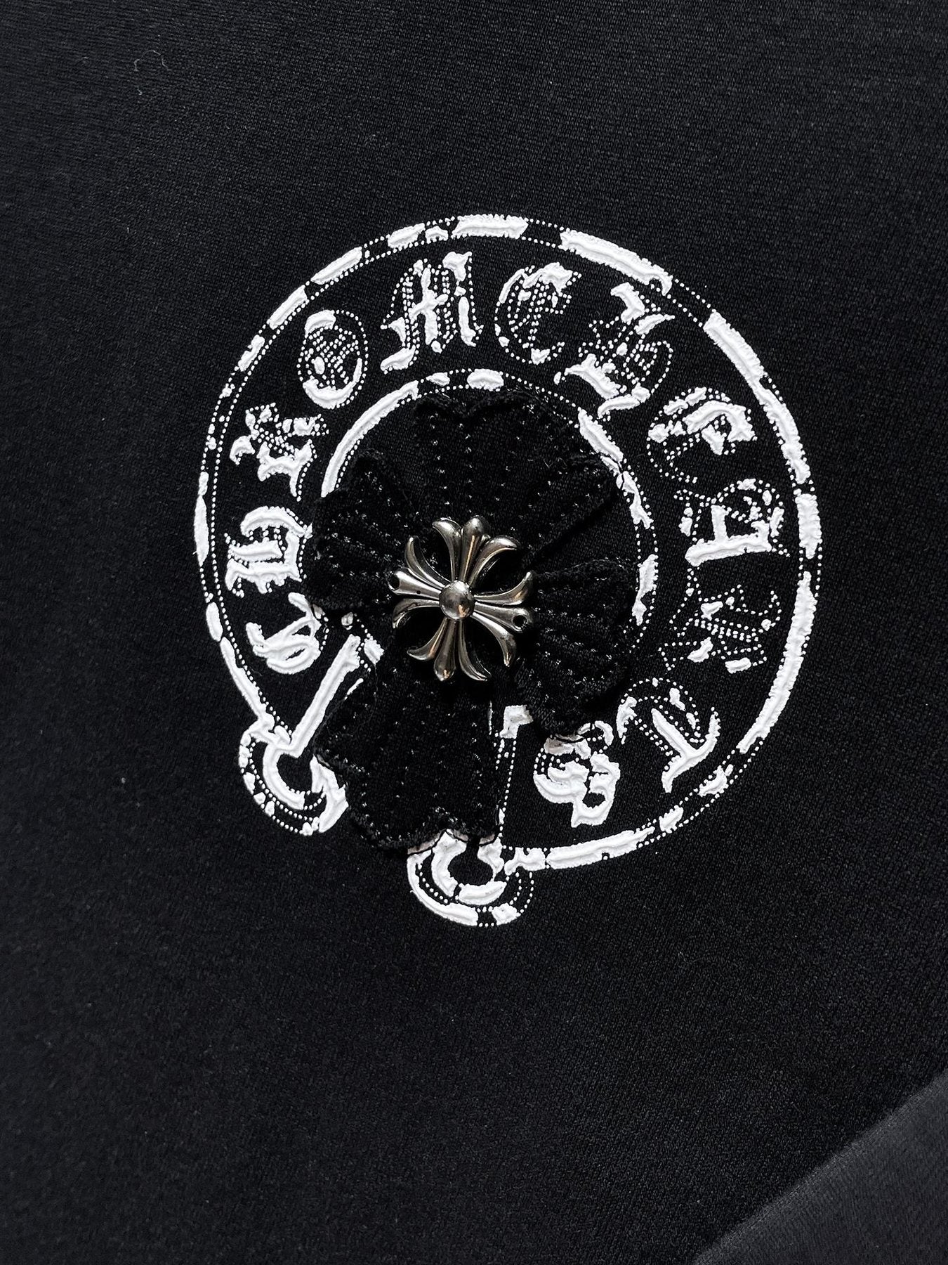 Chrome Hearts Cross Scroll Graphic Short-Sleeve T-Shirt — detail