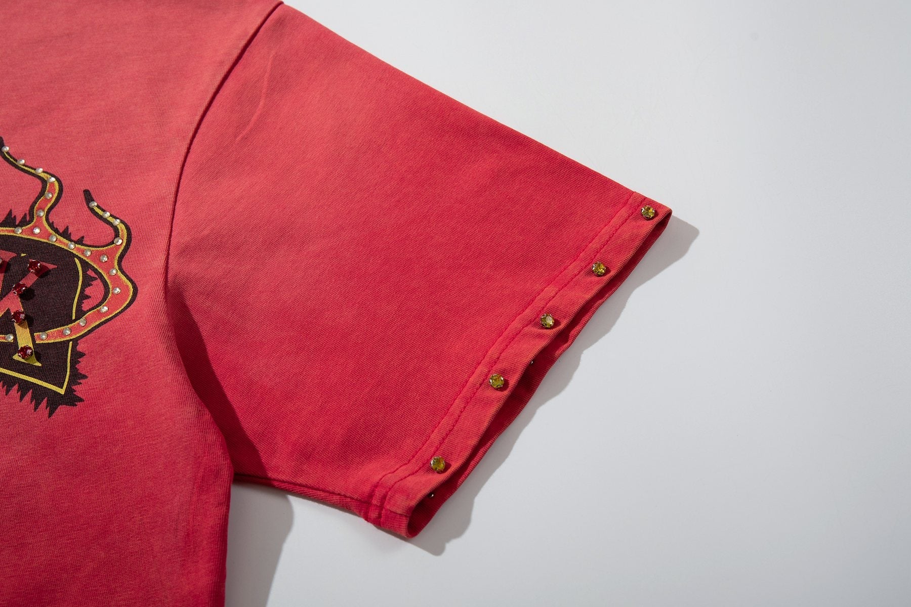 MAJESTIK Washed Red Graphic Short-Sleeve T-Shirt — detail
